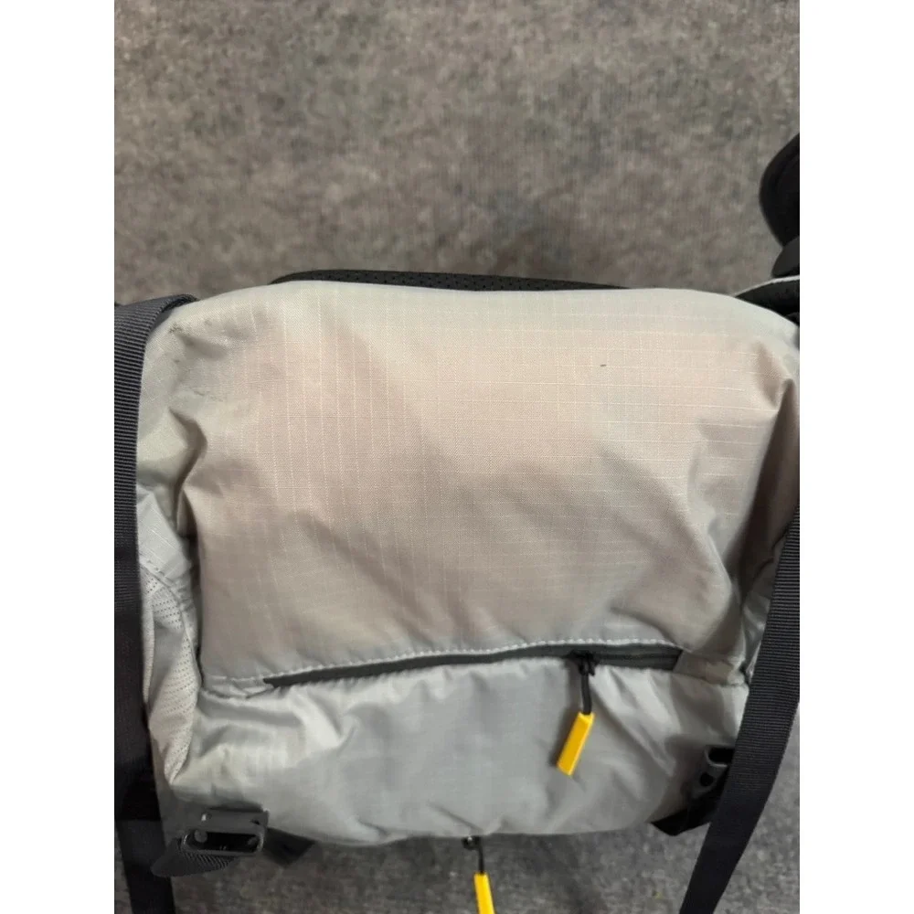 Quest Expedition 45L Pack Hiking Backpack Grey Black Yellow Outdoor Daypack - Picture 8 of 10